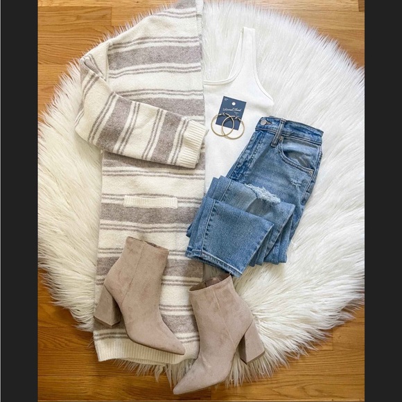 Wild Fable High Rise Straight Leg Jeans - Picture 7 of 12